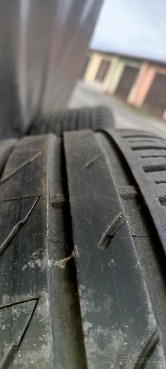 235/40 R18 4ks za 1500 - 2