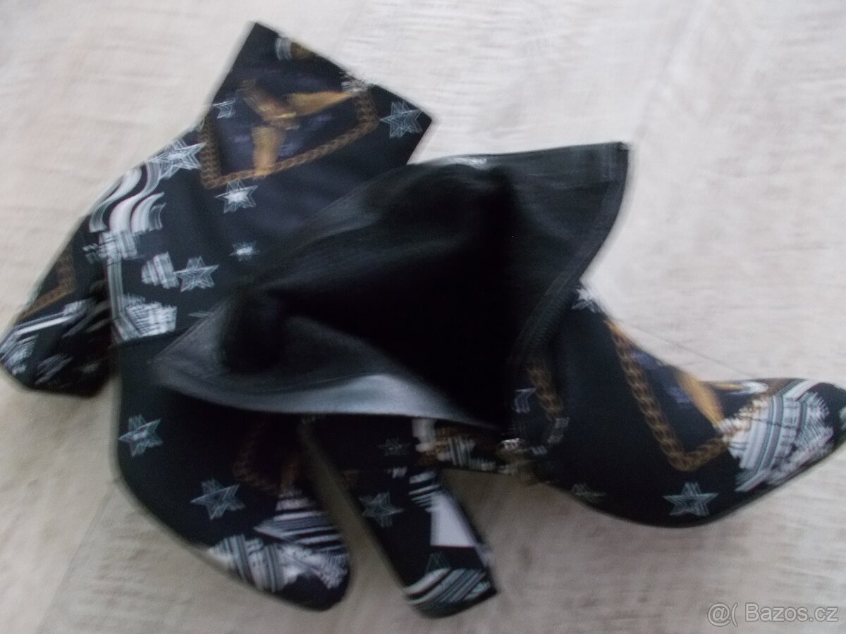 KRASNÉ OJEDINĚLÉ KOTNIKOVE BOTY V.38 TOP STAV - 2