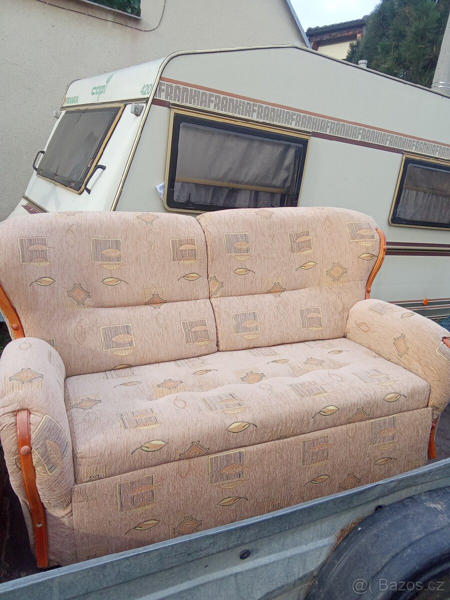 Prodám krásnou sedačku není rozkládací top stav jak nová - 2