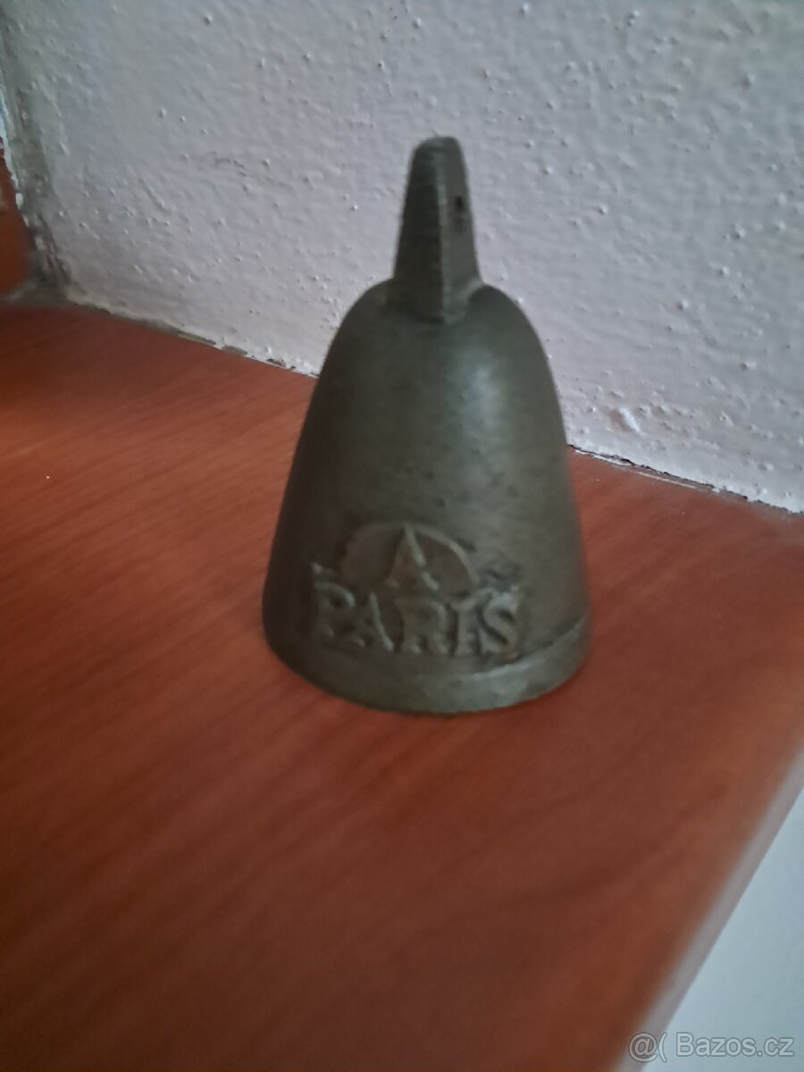 Starý zvonek A Paris - 2