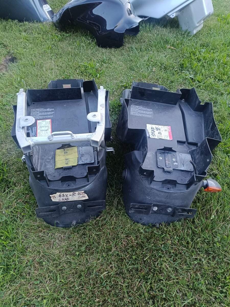 Zadní blatník Suzuki GSX-R 600,750 Srad - 2