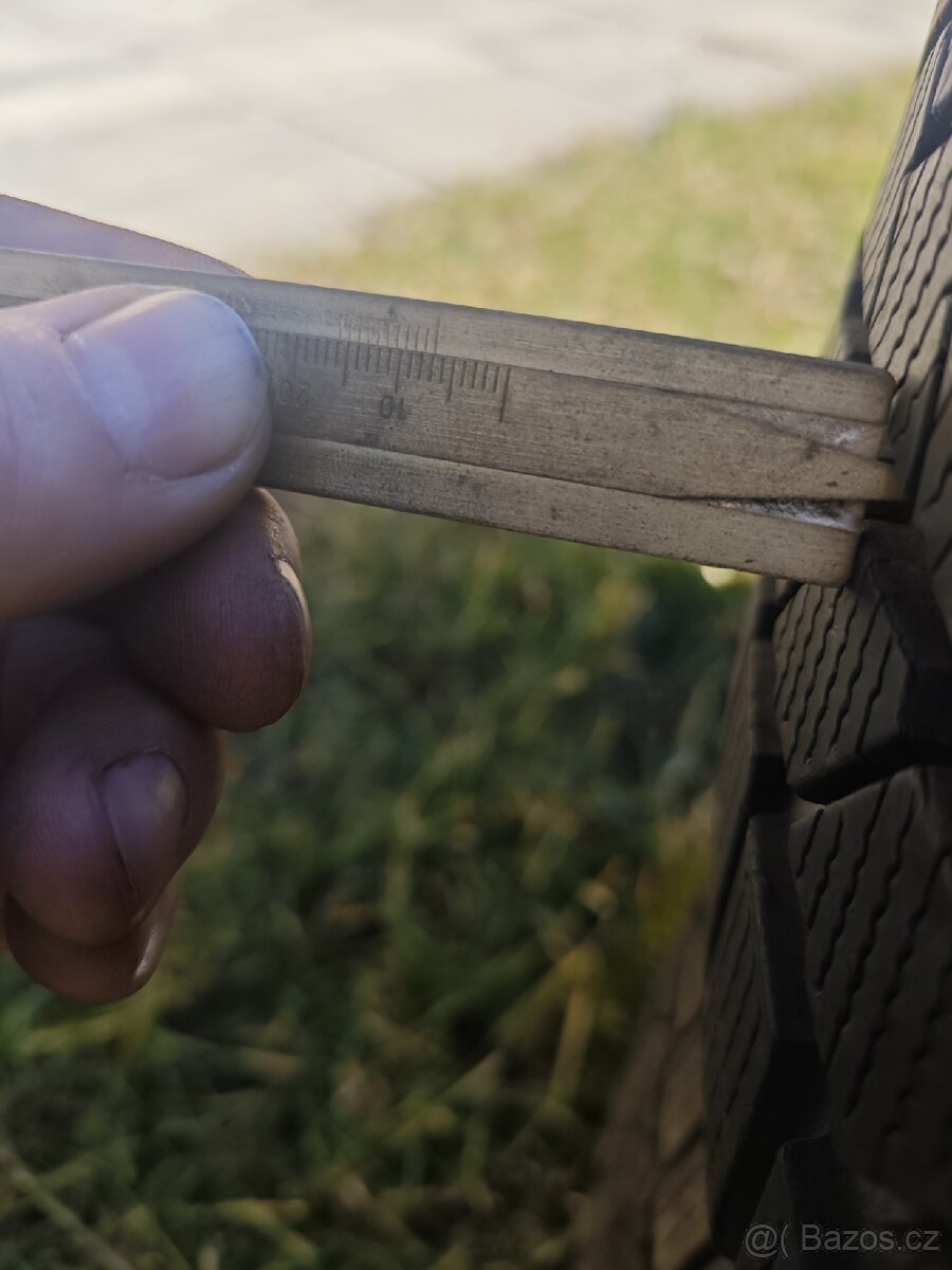 Continental 225/40r19 - 2