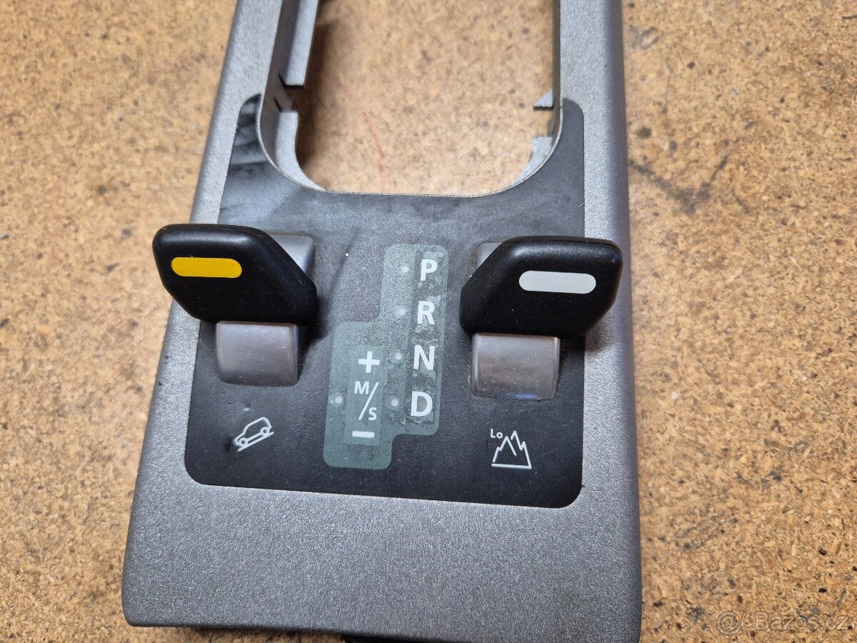 Range Rover L322 2002-2005 ovládací panel redukce