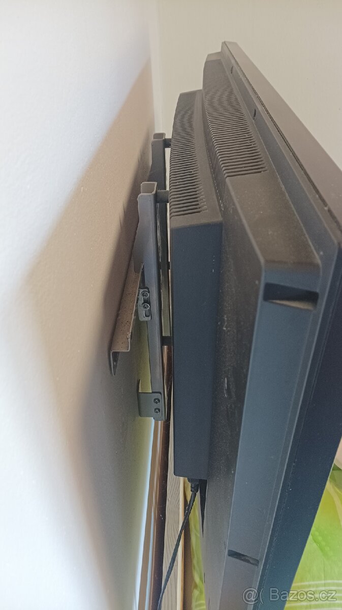 Tv ECG 80cm + držák na zeď za 350kč. - 2