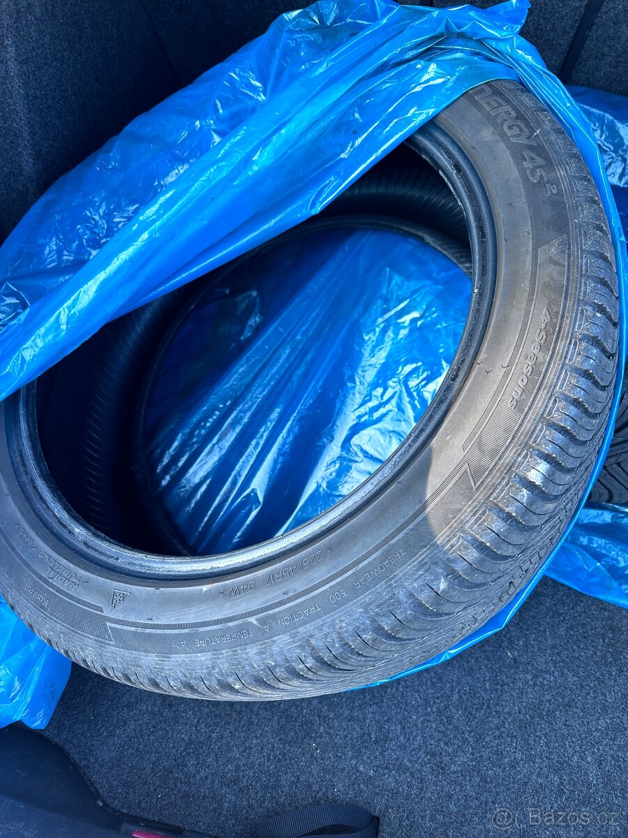 2× Hankook Kinergy 4S2 225/45 R17 - 2