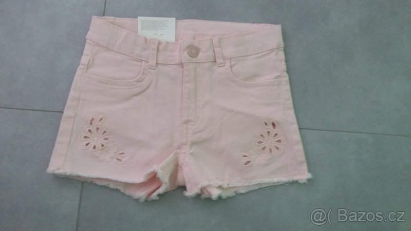 Nové dívčí kratasy - 2