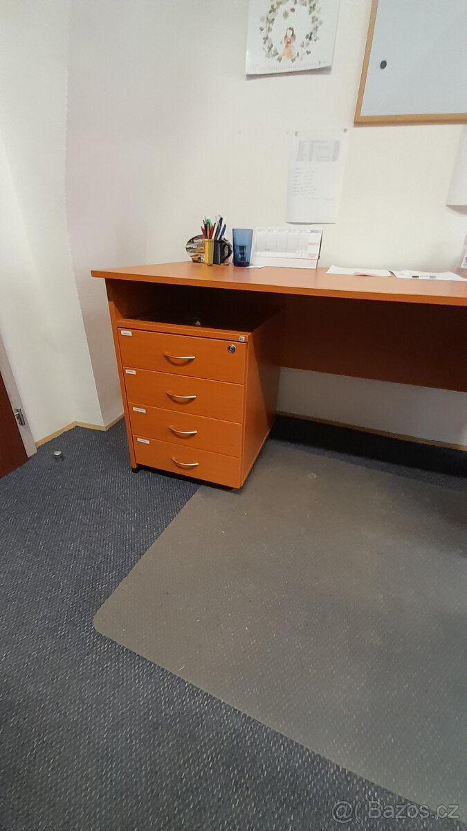 Stůl kancelářský s kontejnerem - 2