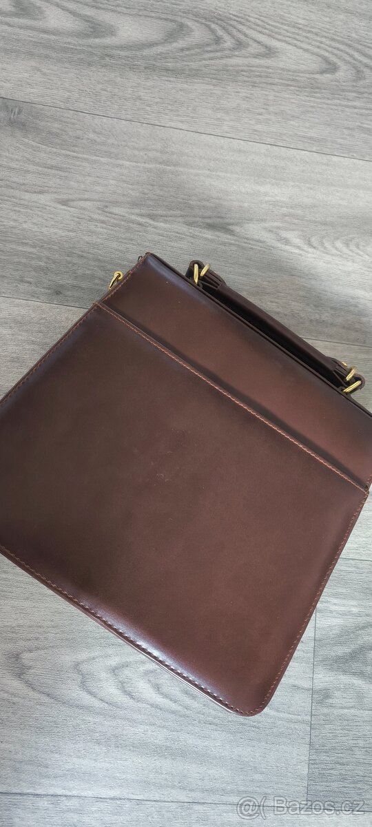 Pěkná nová kabelka - 2