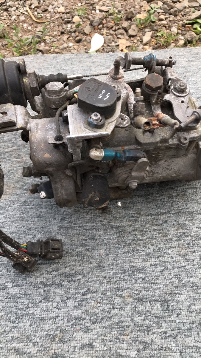 Peugeot Citröen 1.9d čerpadlo lucad - 2