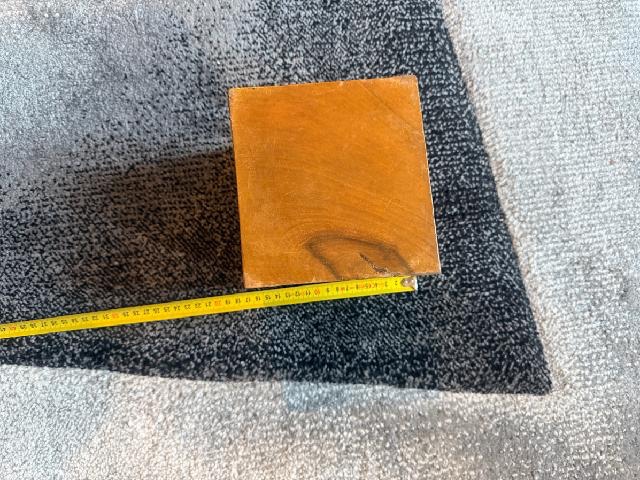 Starožitný dřevěný podstavec - 2