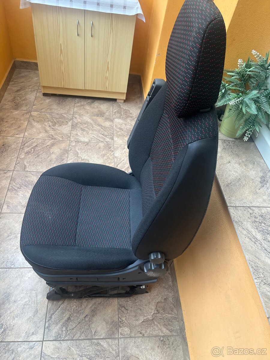 Sedadlo řidiče - 2
