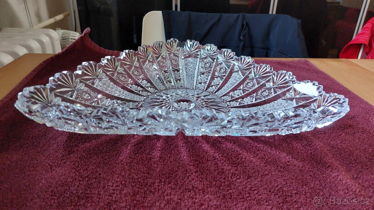 velká trohranná broušená mísa - 2