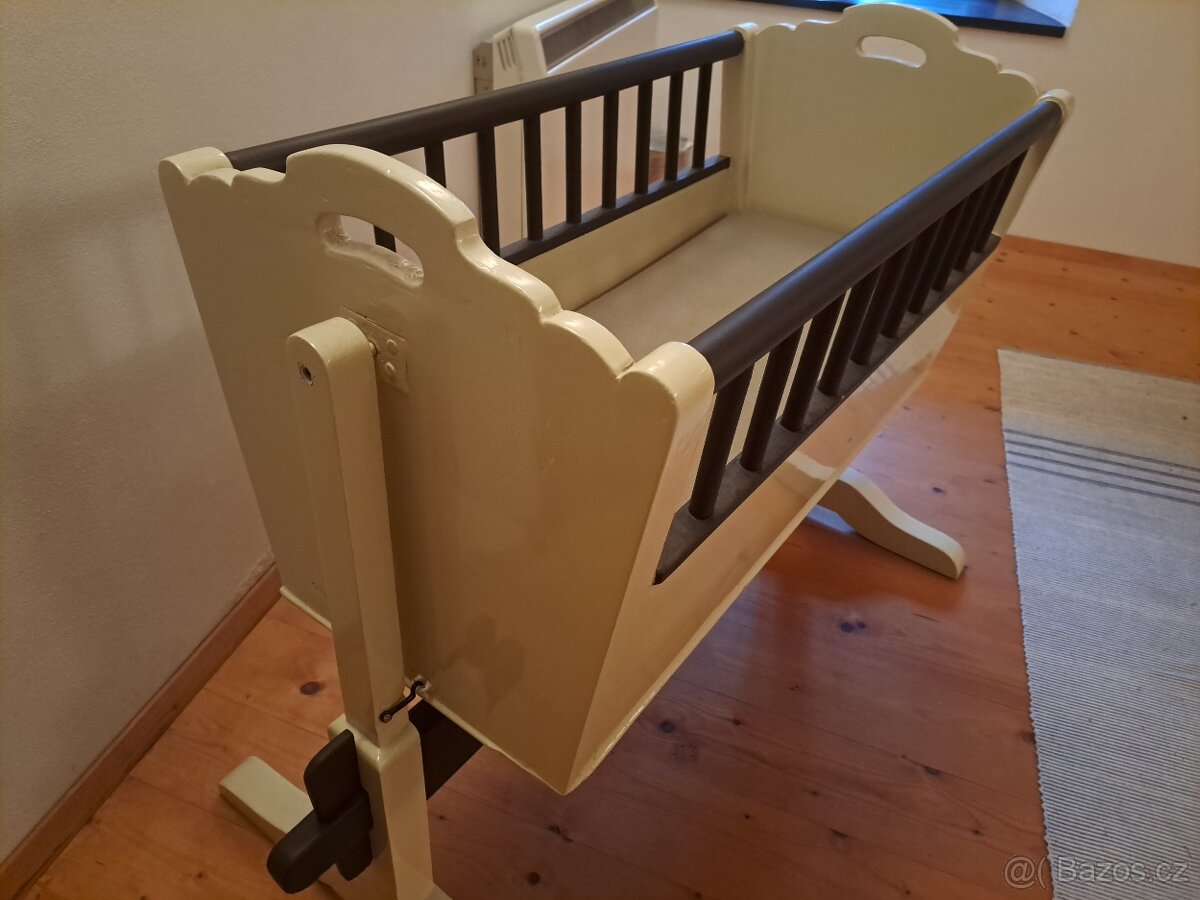 Starozitna kolebka - 2