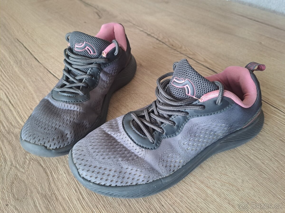 dívčí tenisky vel. 37 - 2