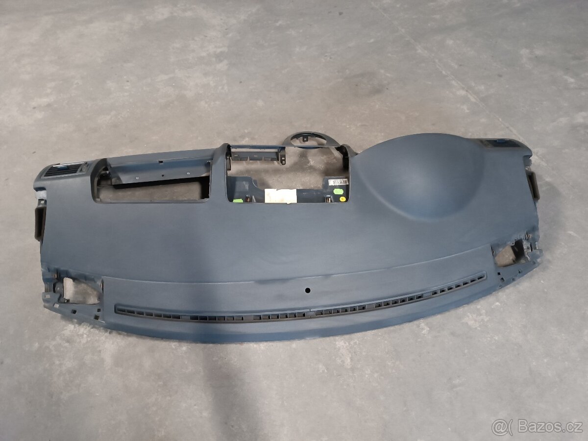 VW Transporter T5/T6 - palubní deska - 2