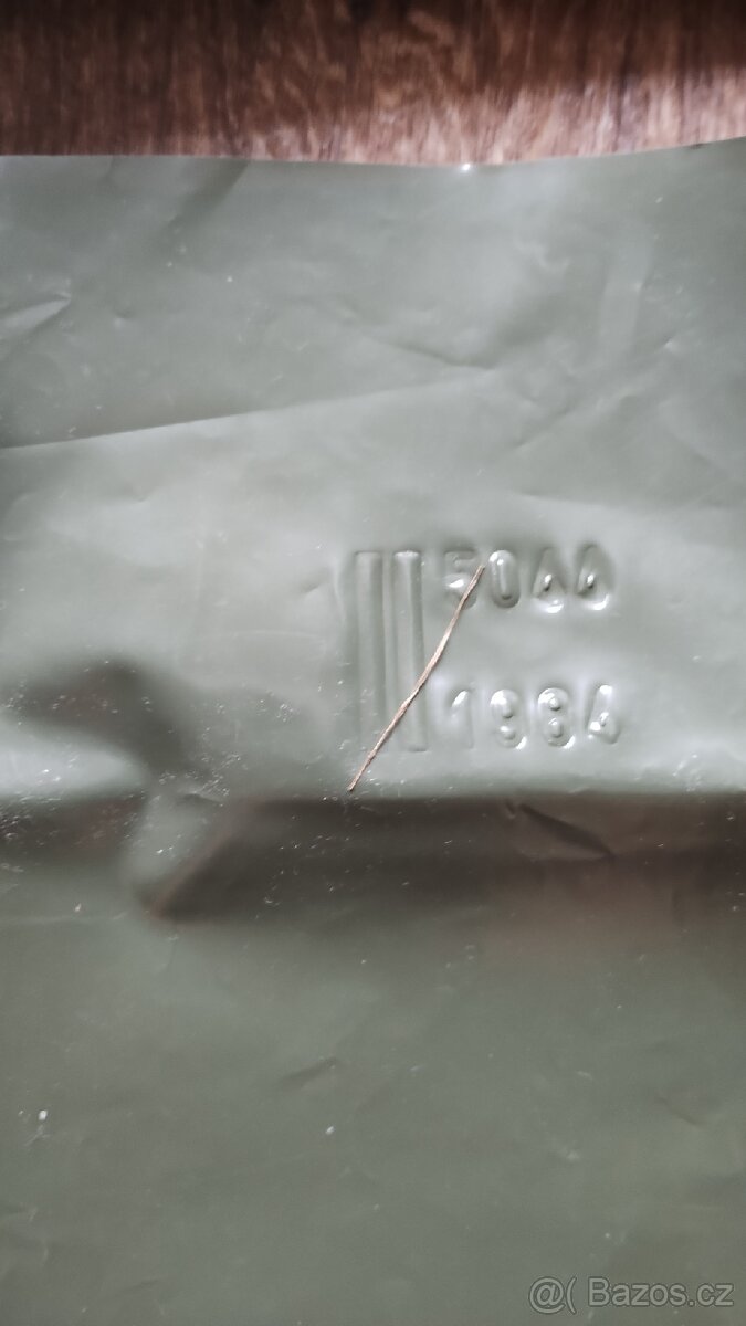 Protichemické obleky-2 kusy - 2