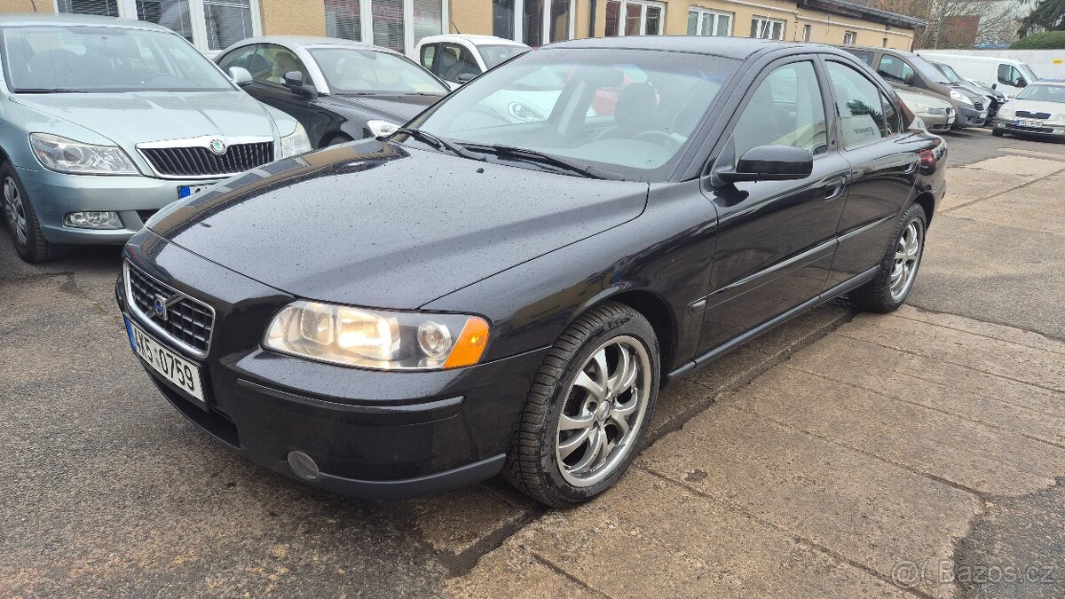 VOLVO S60 2.4 D - 2