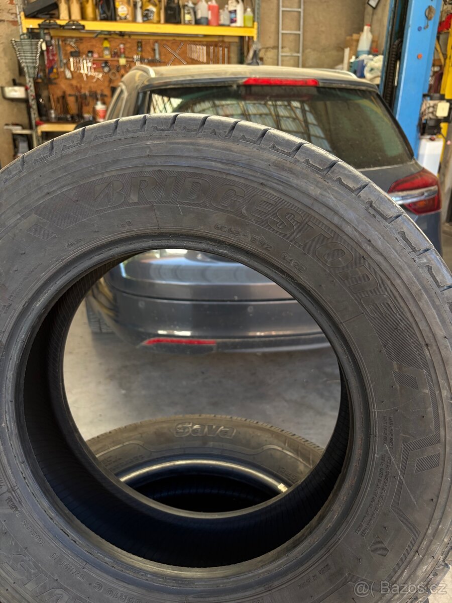 Letní pneu 225/65 16C Bridgestone - 2