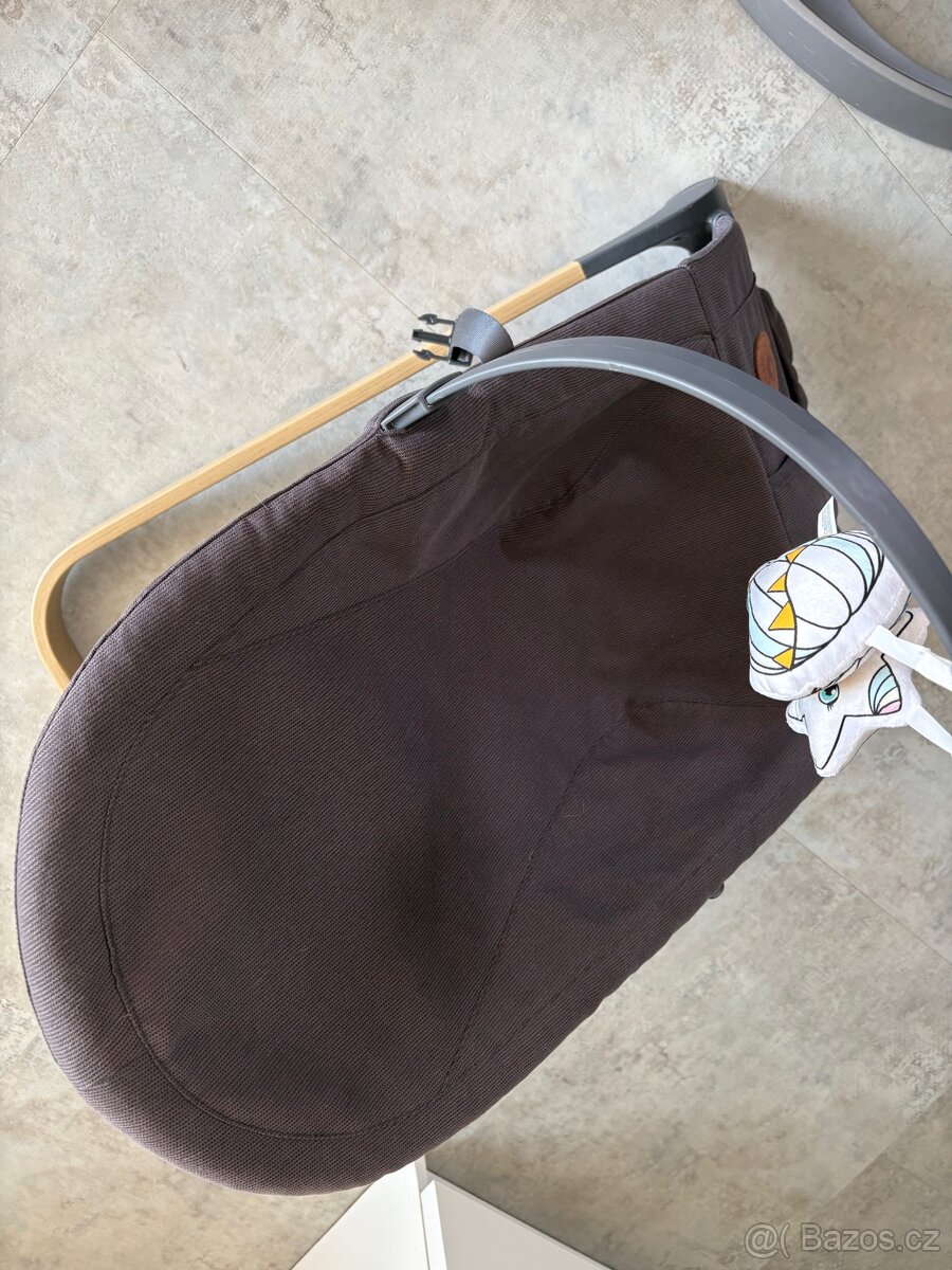 Dětské houpátko - něco jako babybjorn - 2