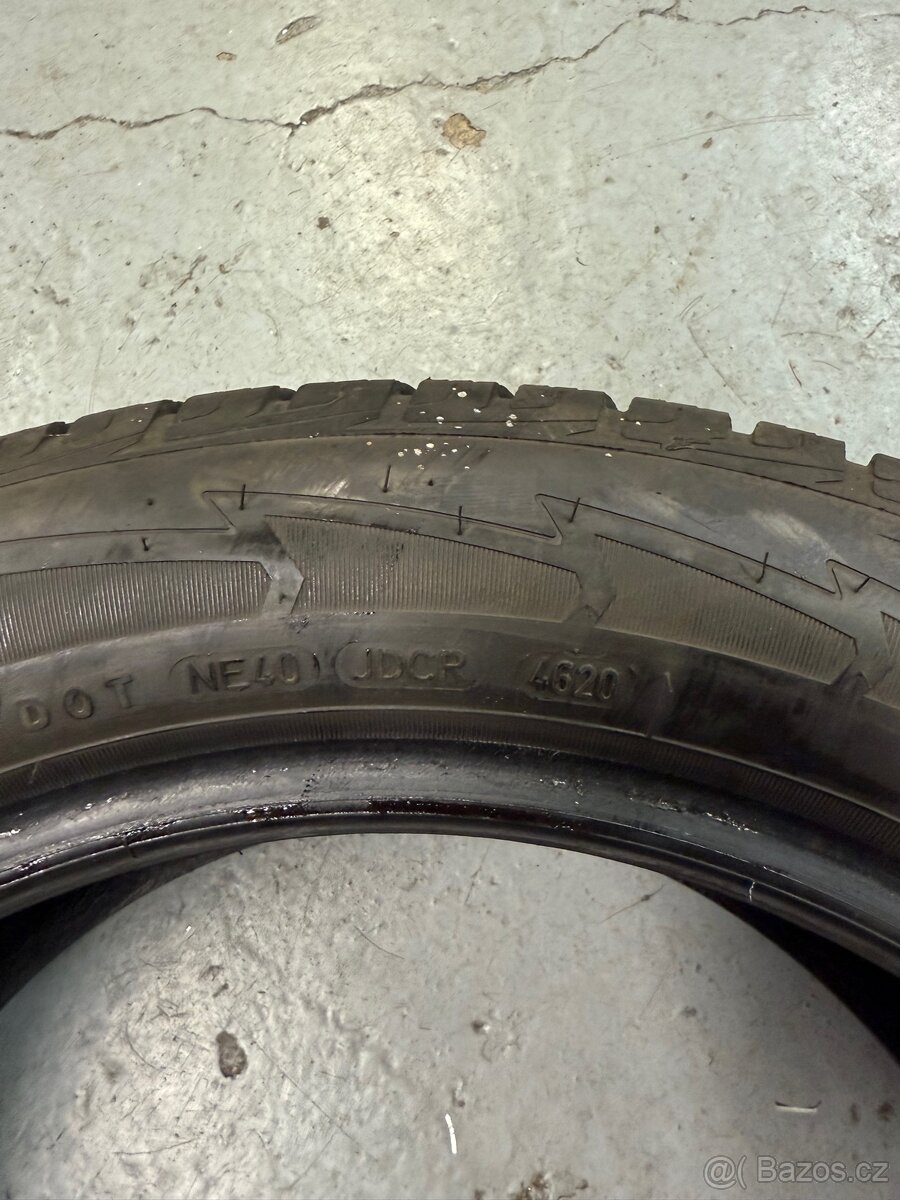 Zimní pneu 225/50/17 goodyear - 2