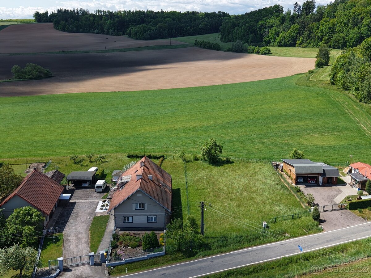 stavební pozemek 1085 m2 - 2