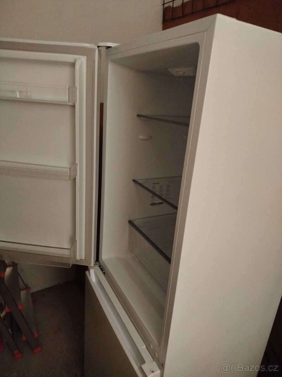 Lednička s mrazákem - 2