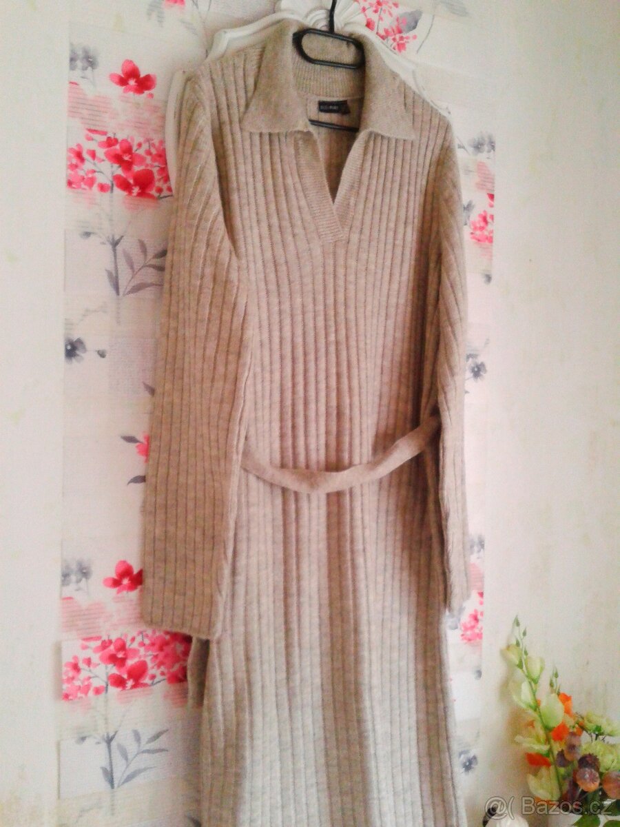 Teplé pletené midi šaty s páskem 48/50 - 2