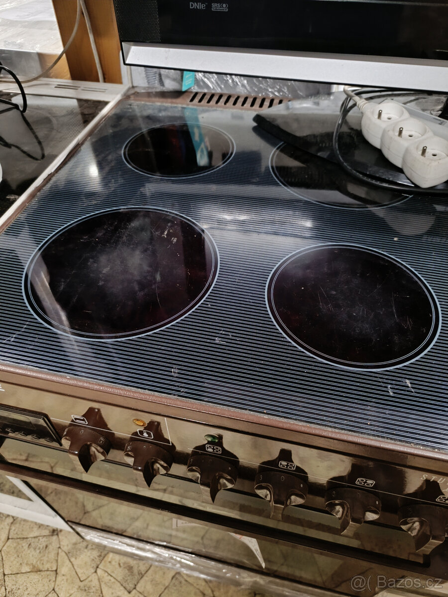 Sporák sklokeramický EGE / šíře 55 cm - 2