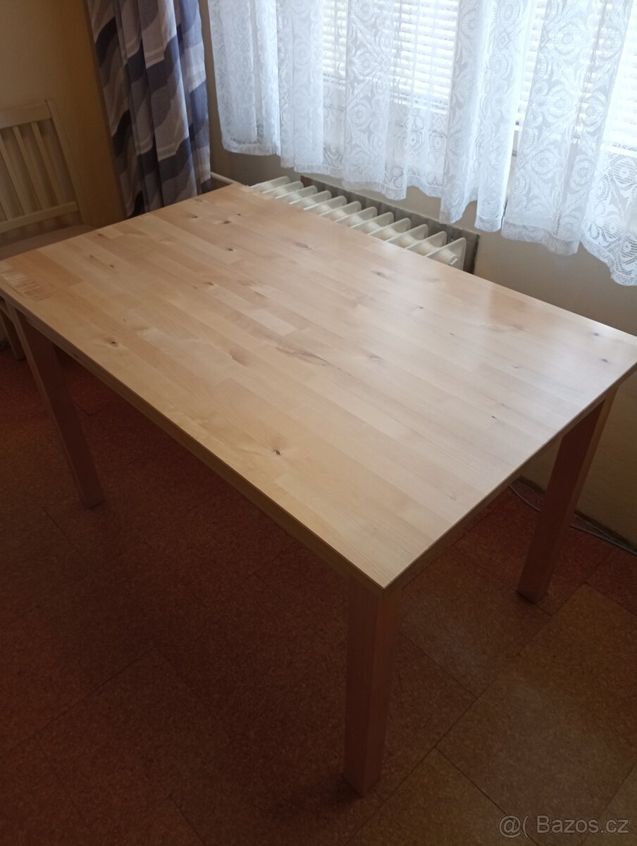 Jídelní stůl IKEA - 2
