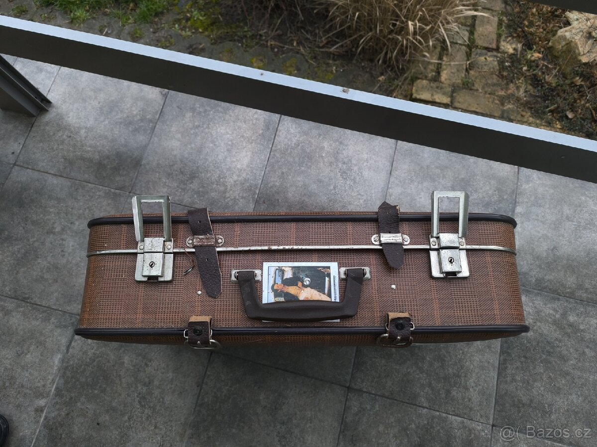 Starý kufr "papírák" - 2