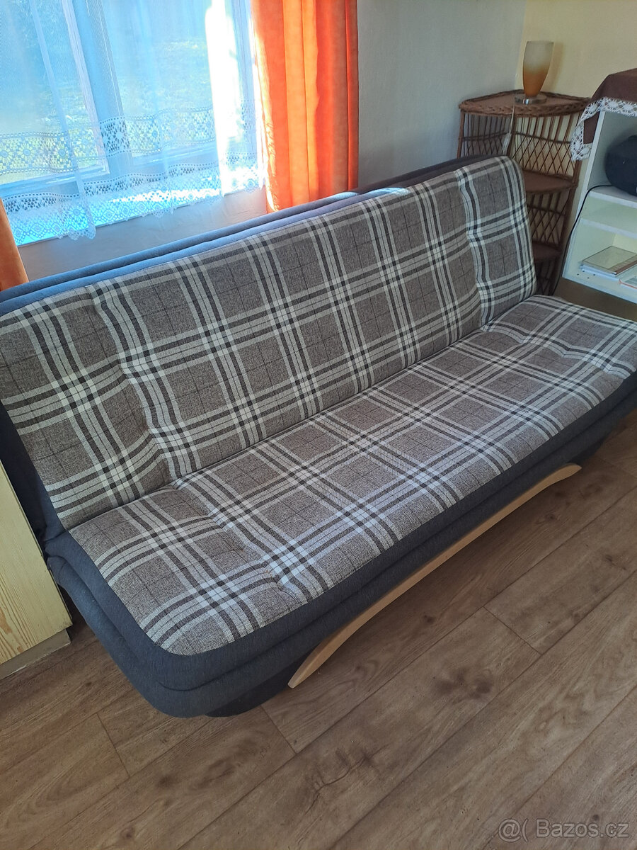 Pohovka s úložným prostorem - 2