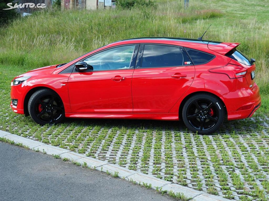 Ford Focus, Focus ST-line Red&Black - 2