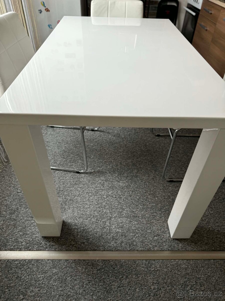 Stůl a 4x židle - 2