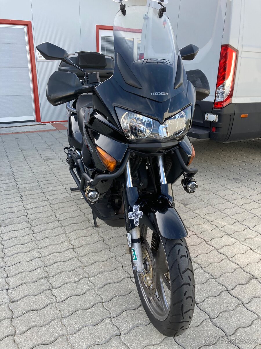 Honda Varadero 1000 stříkačka - 2