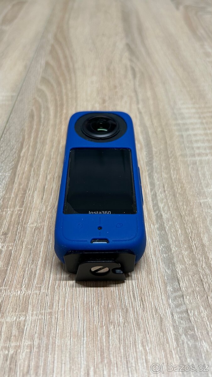 Kamera Insta360 X3 a příslušenství - 2