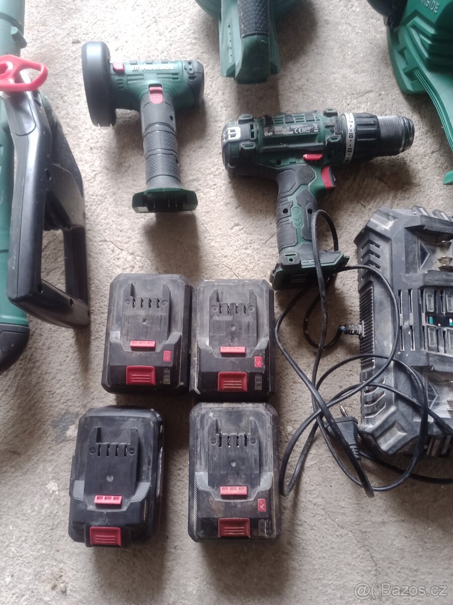 Nářadi Parkside+4x baterie - 2
