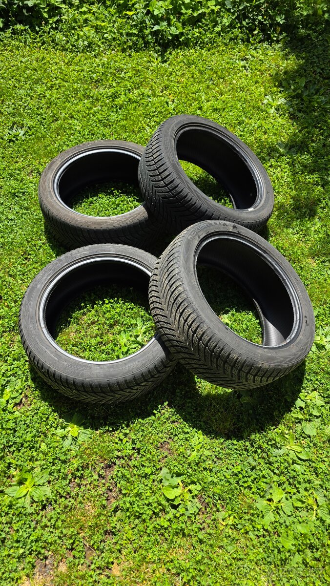 Nokian 225/45 R17 - 2