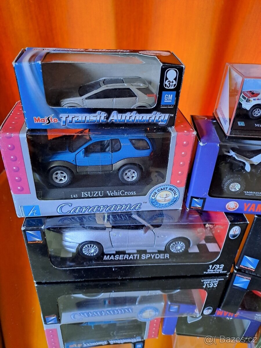 Kovové modely aut značek Maisto, NewRay, Hongwell, Cararama - 2