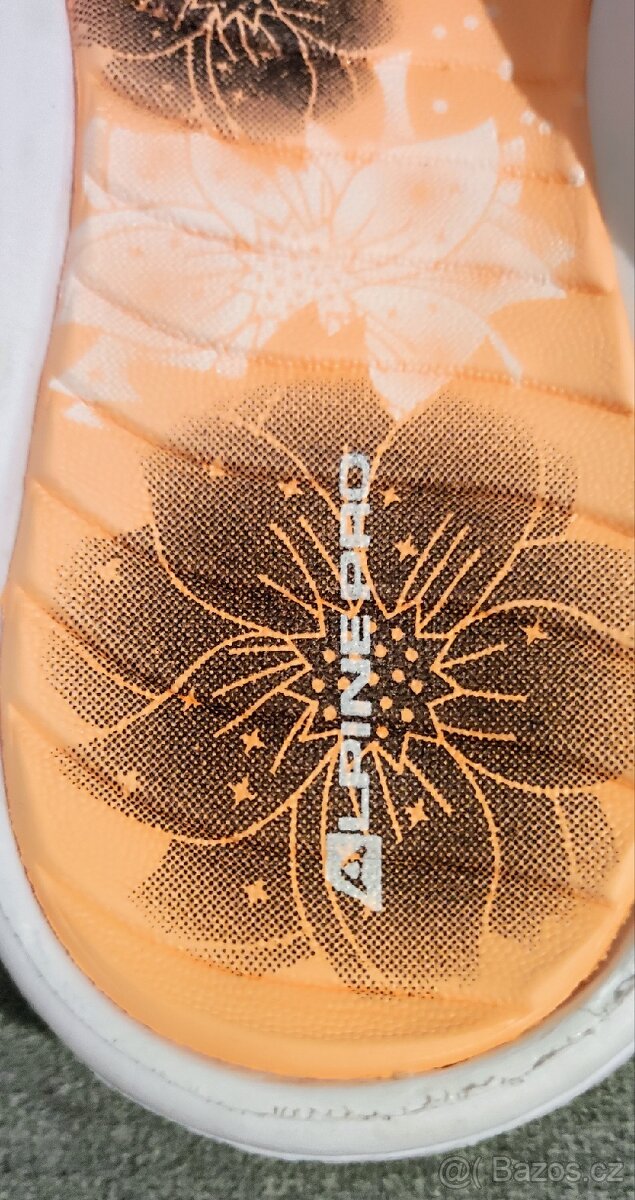 Nové žabky Alpine pro 38 - 2