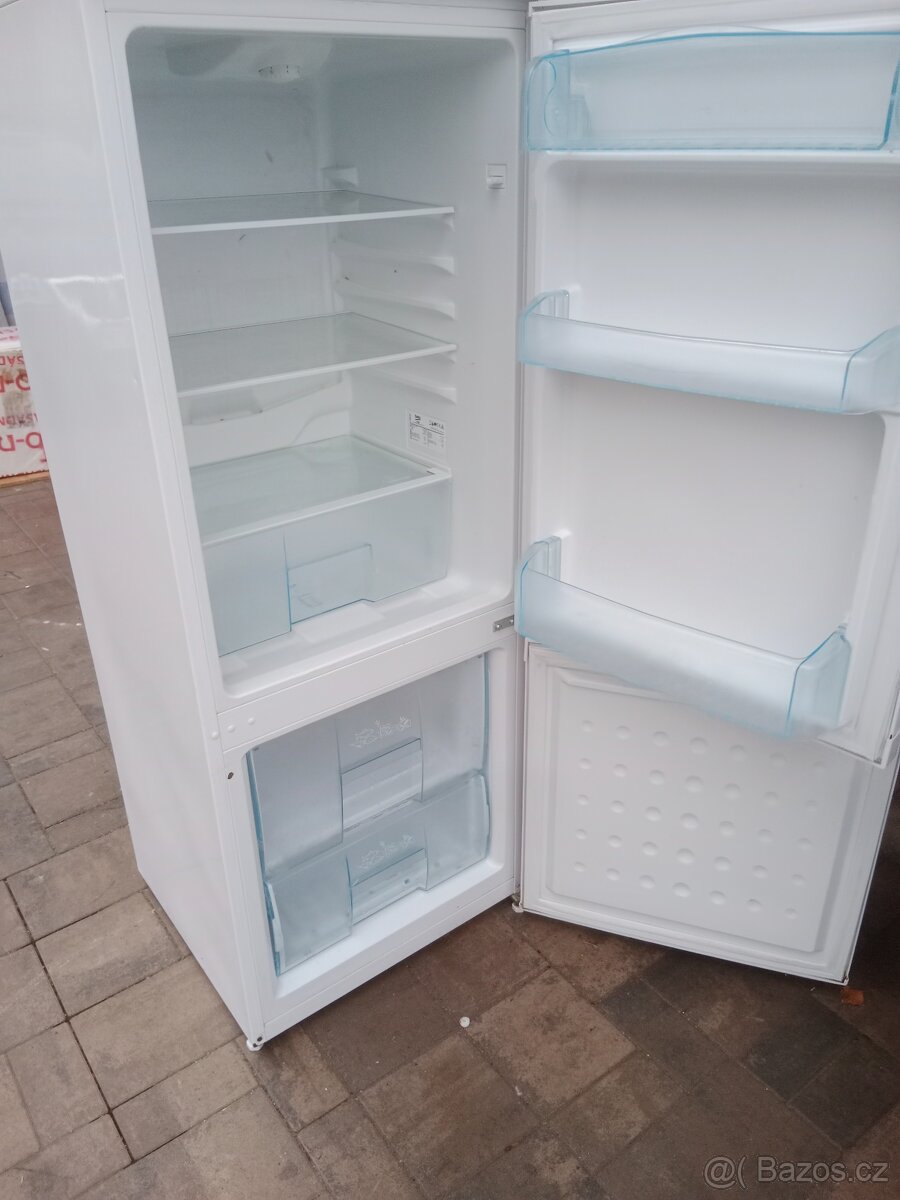Lednice s mrazakem Beko - 2