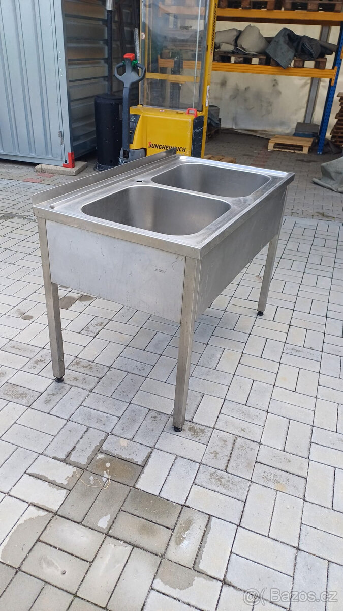 Nerezové dřezy - 2