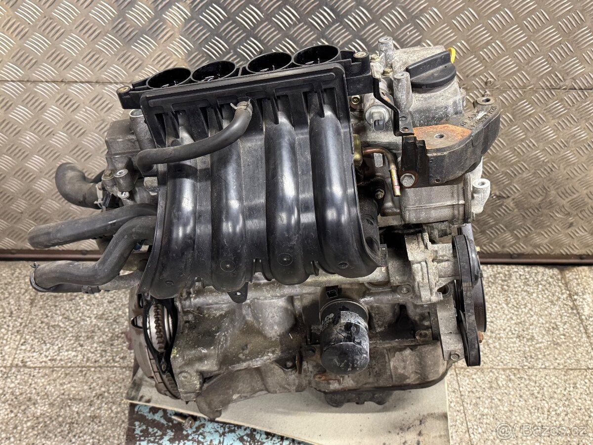 Motor Nissan Micra 1.2i CR12 - 2