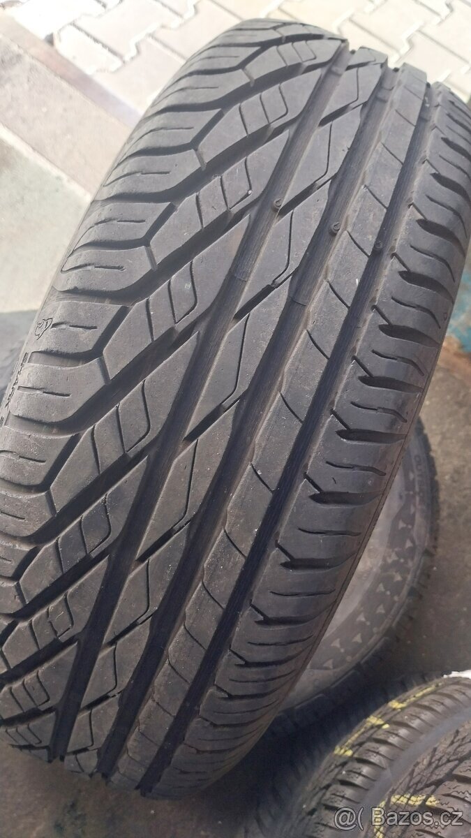 Prodám 2 x letní pneu Uniroyal 205/60/16 - 2