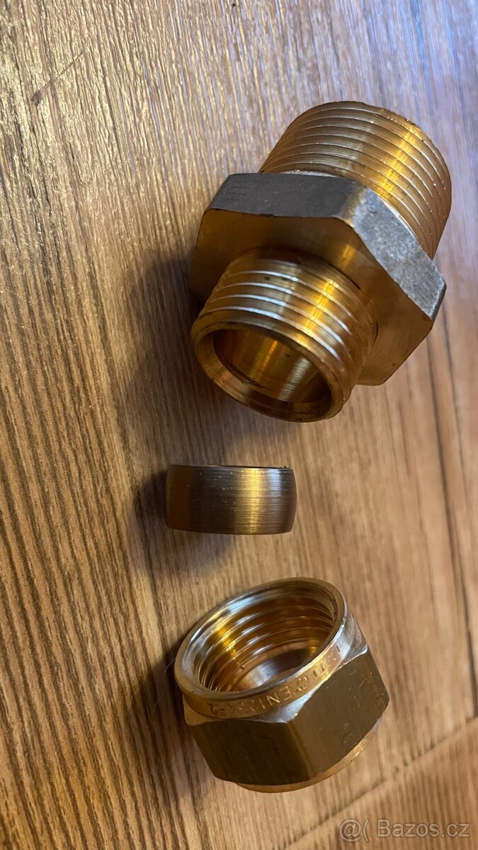 Šroubení svěrné Cu15mmx 3/4” vnější - 2