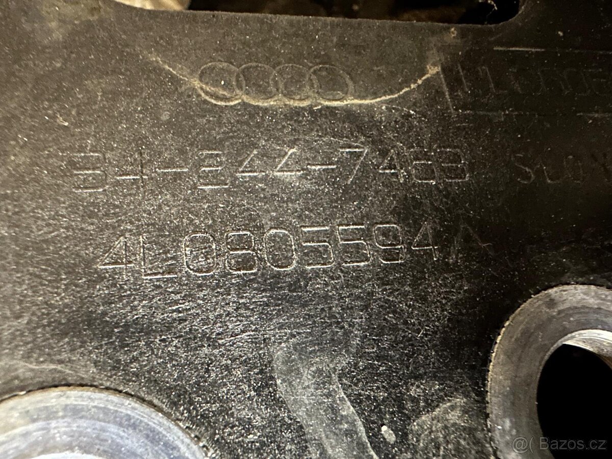 Audi q7 4L chladičová stěna - 2