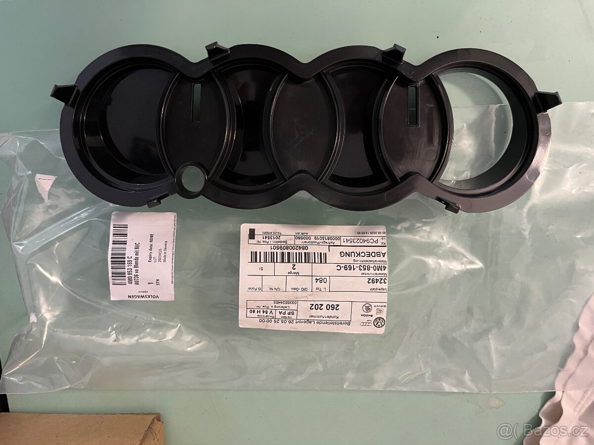 Držák emblému mřížky Audi 4M0853169C - 2