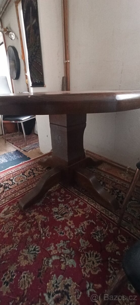 Jídelní stůl kulatý - 2