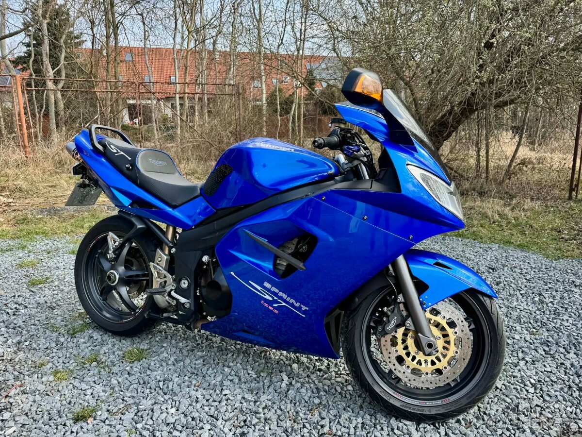 Triumph Sprint 1050 ST - 2