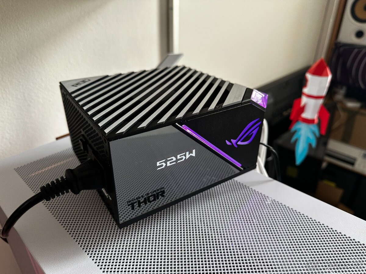 Herní zdroj ASUS ROG THOR 850W Platinum II - 2