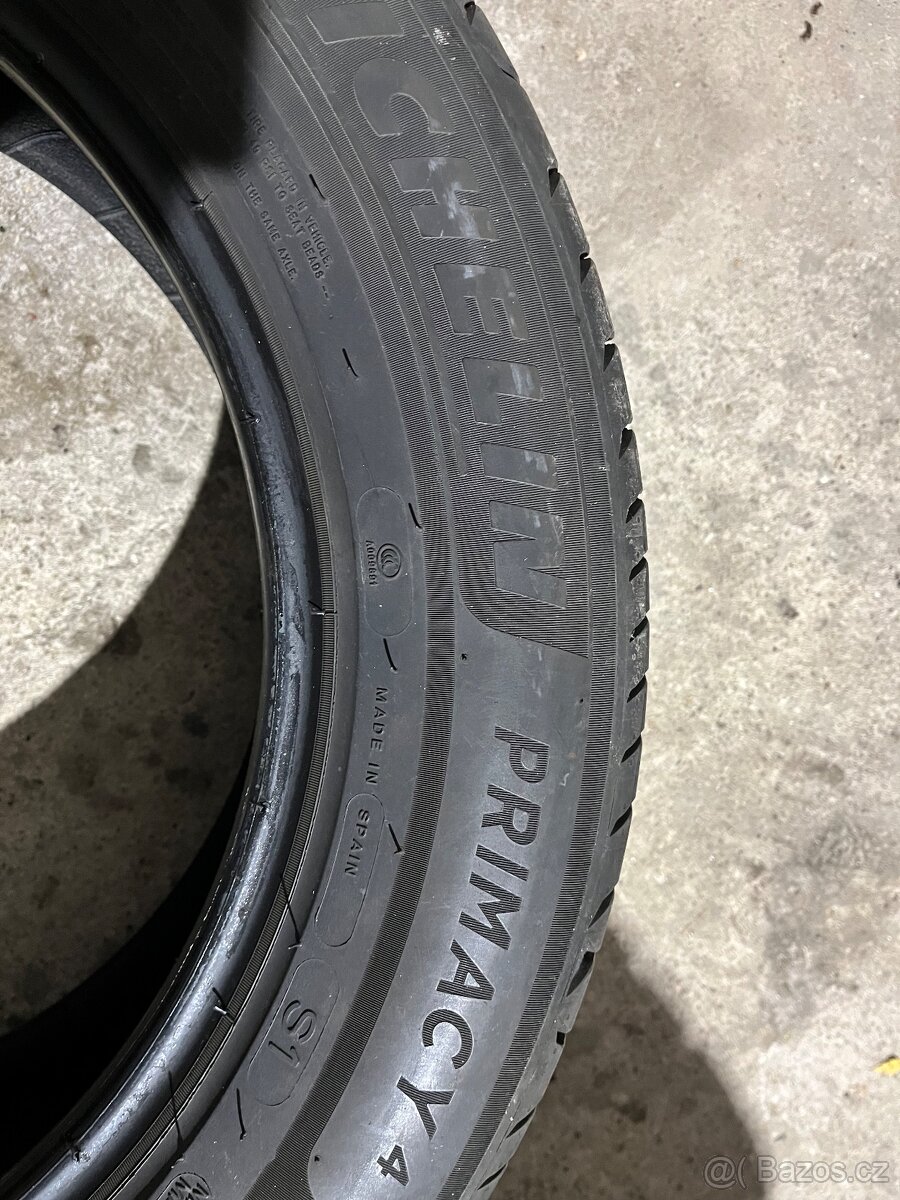 Prodám pneu 215/60R17 - 2